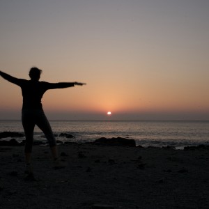 Make-up Naked 2 sur une plage au Chili au bord du Pacifique
